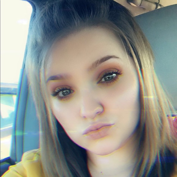 Meet your Posher, Sarah - Picture 1 of 1